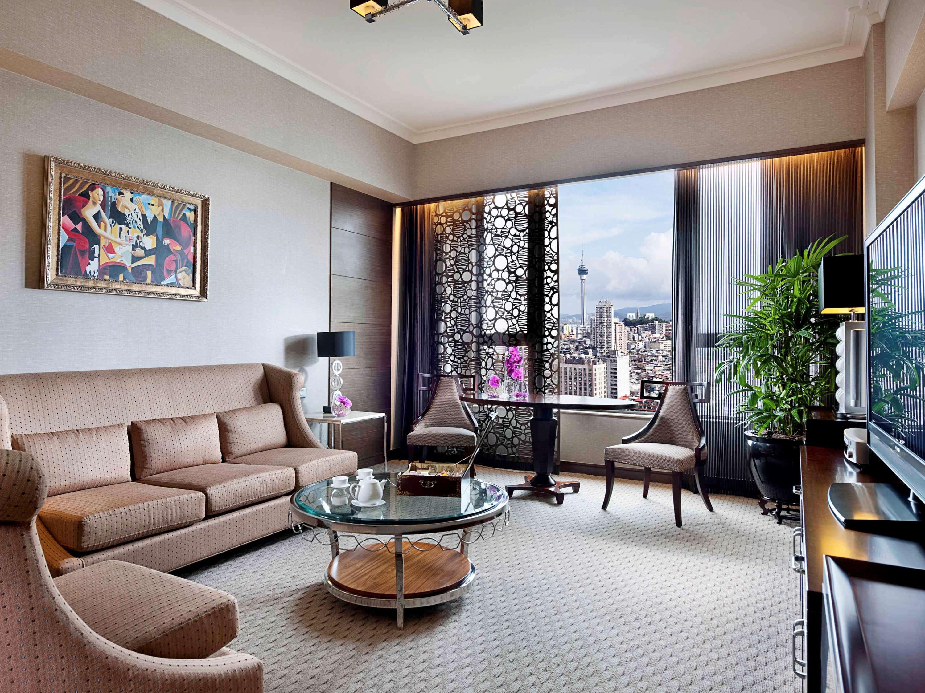 Hotel Sofitel Macau At Ponte 16 Exterior foto A living room in a suite at the Shangri-La Hotel, Kuala Lumpur
