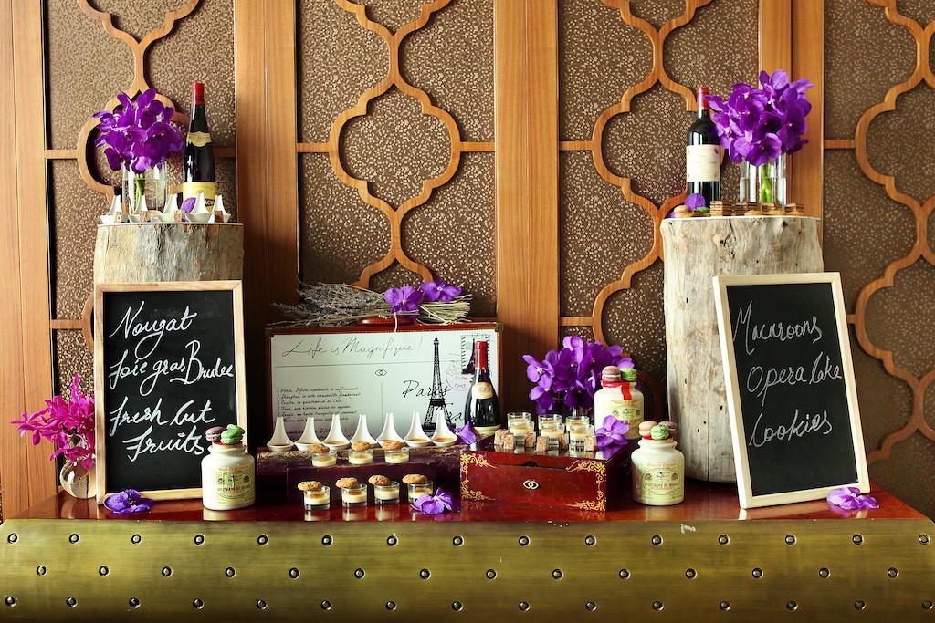 Hotel Sofitel Macau At Ponte 16 Exterior foto A selection of Thai desserts